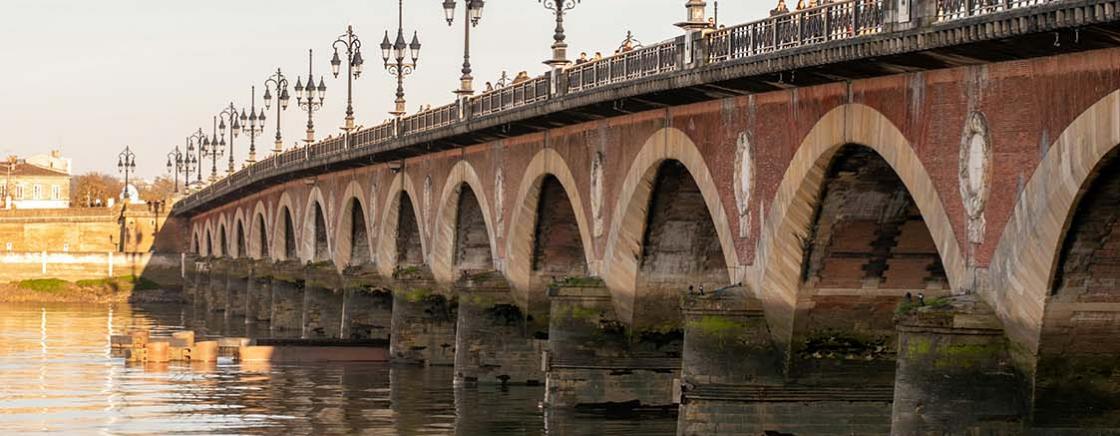 EXPLORE BORDEAUX IN 4 DAYS